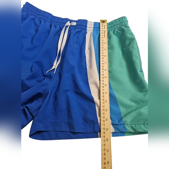 Chubbies Men  Size 2XL Blue and Gray Athletic Shorts And Swim Trunk. - Picture 3 of 10